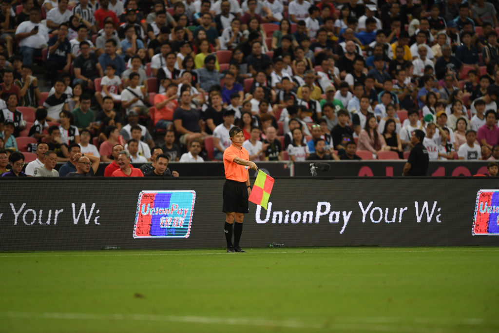Reacting to Poor Performances Out in The Middle